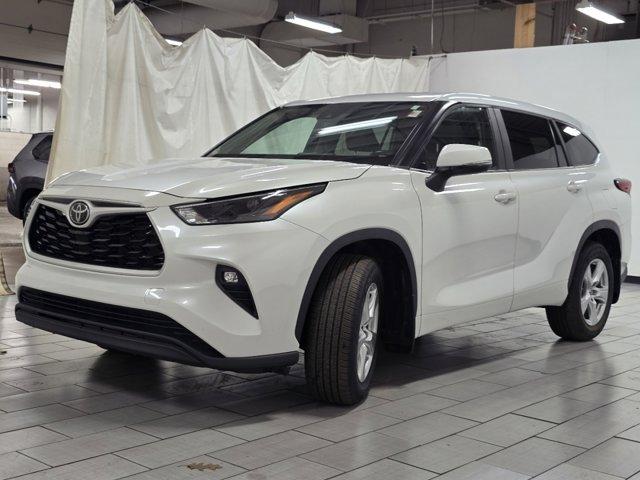 used 2023 Toyota Highlander car, priced at $37,319