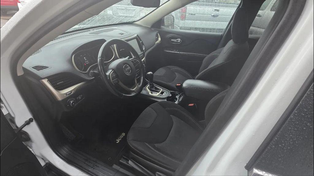 used 2015 Jeep Cherokee car, priced at $8,421