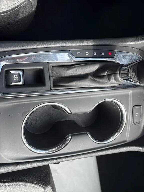 used 2023 Chevrolet Equinox car, priced at $18,599