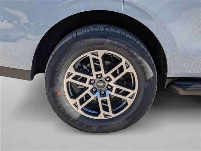 new 2025 Ford Expedition car, priced at $69,614