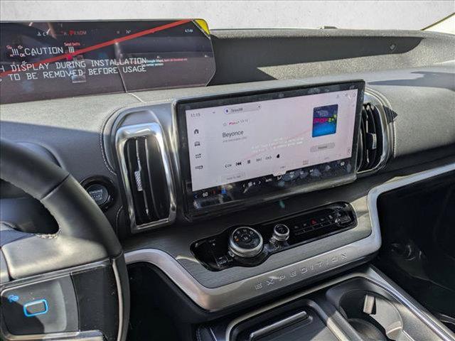 new 2025 Ford Expedition car, priced at $80,110