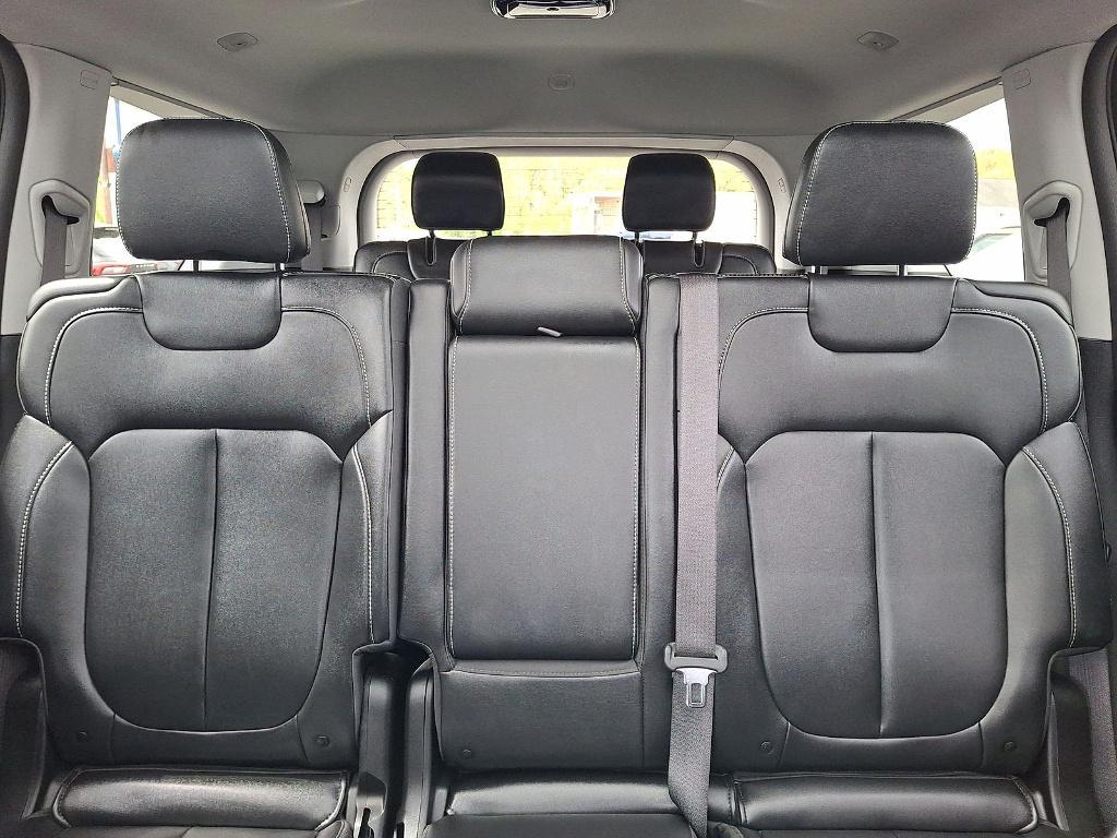 used 2023 Jeep Grand Cherokee L car, priced at $34,173