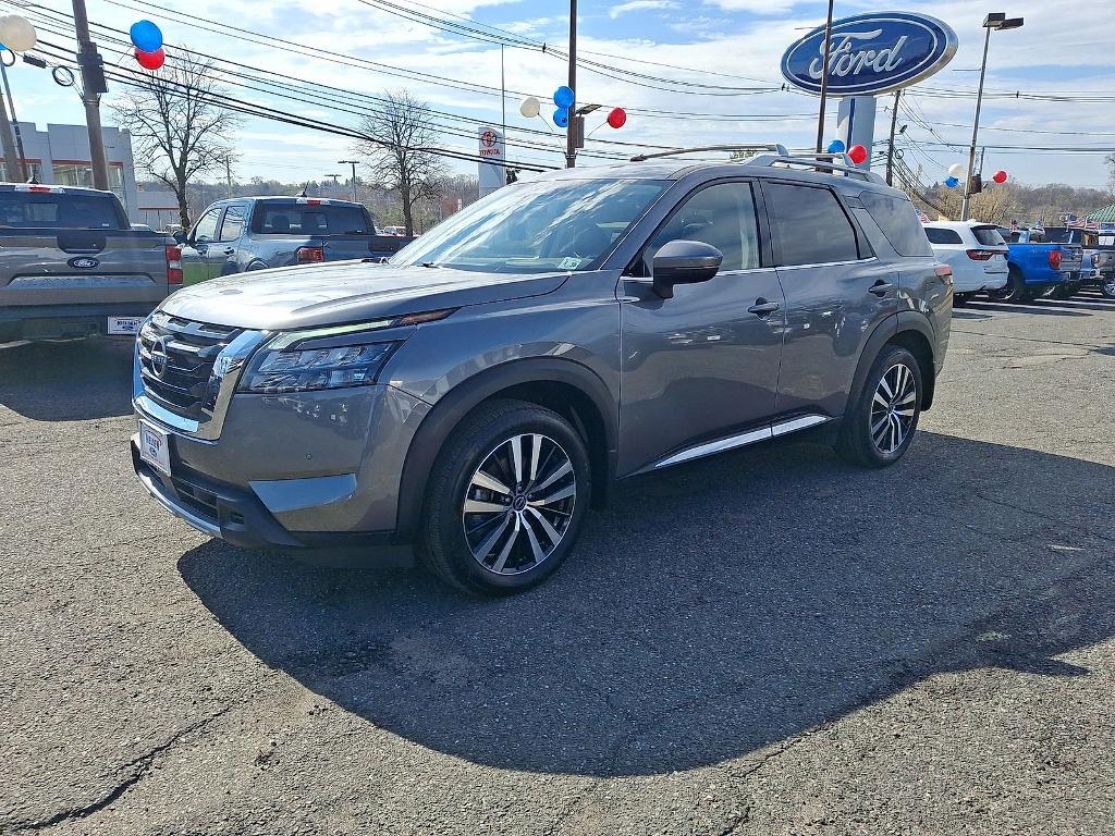 used 2025 Nissan Pathfinder car, priced at $43,500