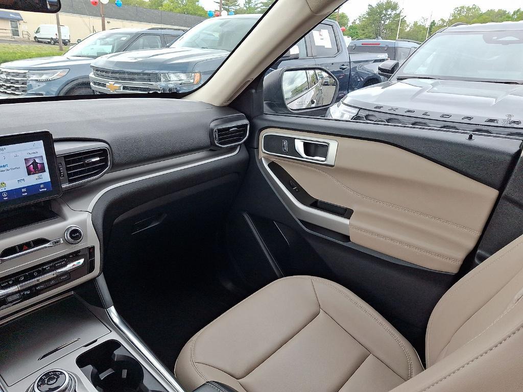 used 2022 Ford Explorer car, priced at $29,264