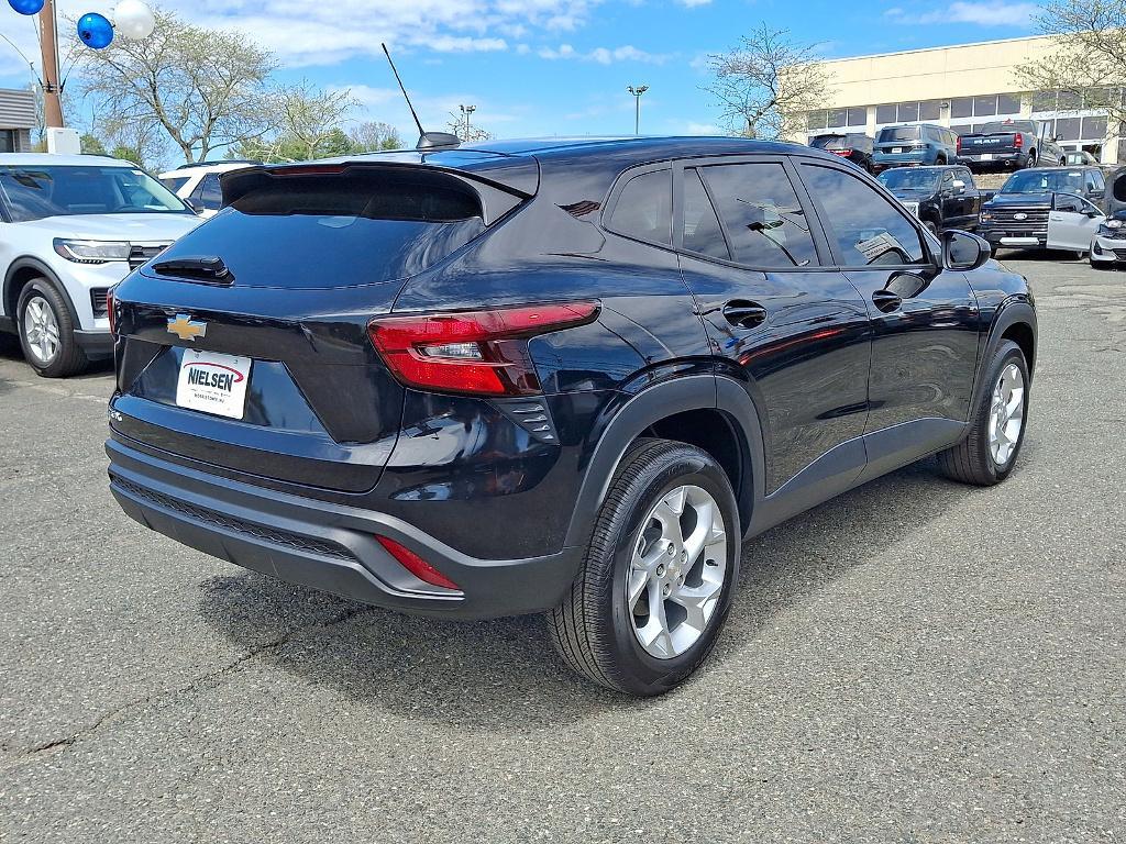 used 2024 Chevrolet Trax car, priced at $19,434