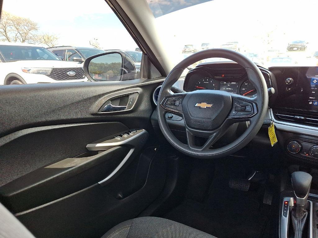 used 2024 Chevrolet Trax car, priced at $19,434