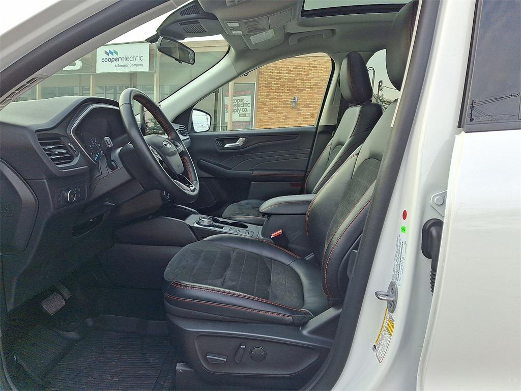 used 2022 Ford Escape car, priced at $21,500