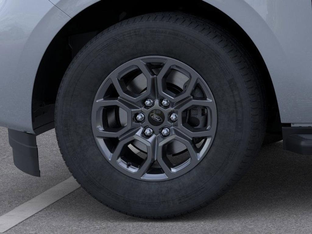 new 2025 Ford Expedition car, priced at $69,380