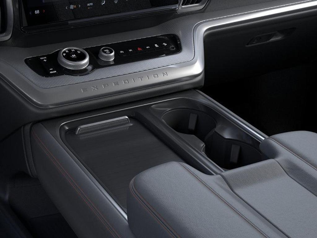 new 2025 Ford Expedition car, priced at $69,380