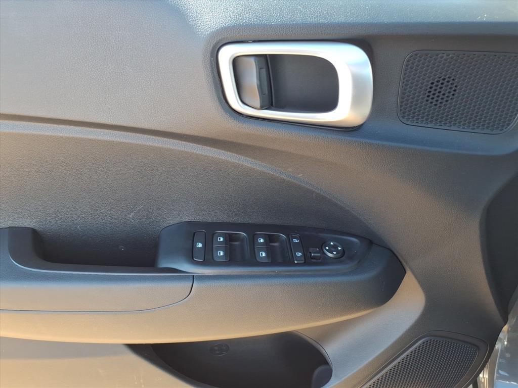 new 2025 Hyundai Venue car, priced at $21,821