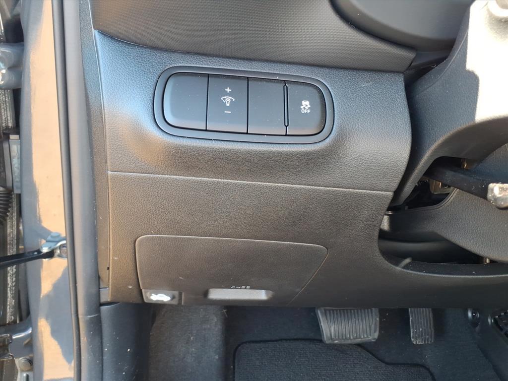 new 2025 Hyundai Venue car, priced at $21,821