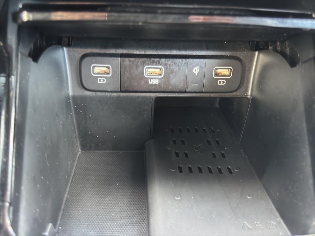 used 2023 Kia Sorento car, priced at $30,888