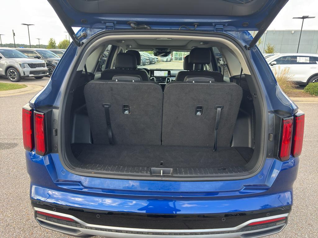 used 2023 Kia Sorento car, priced at $30,888