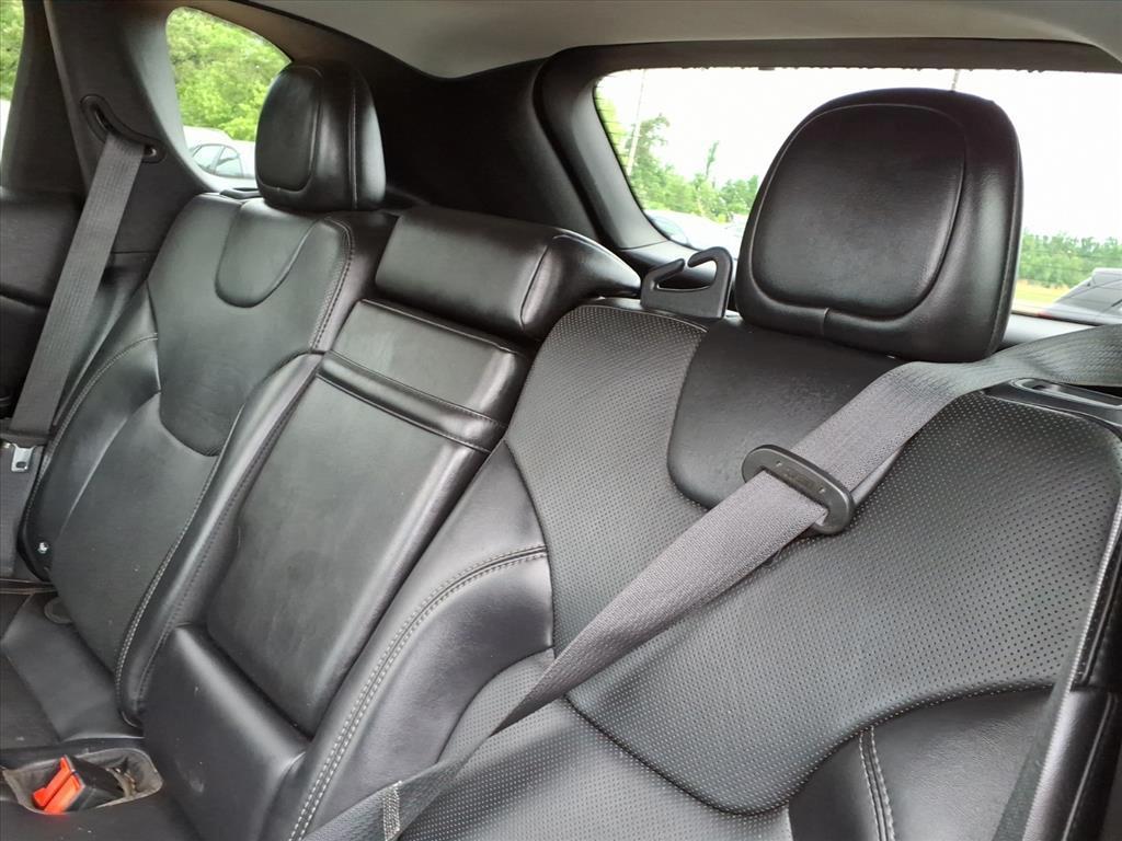 used 2019 Jeep Cherokee car, priced at $18,488