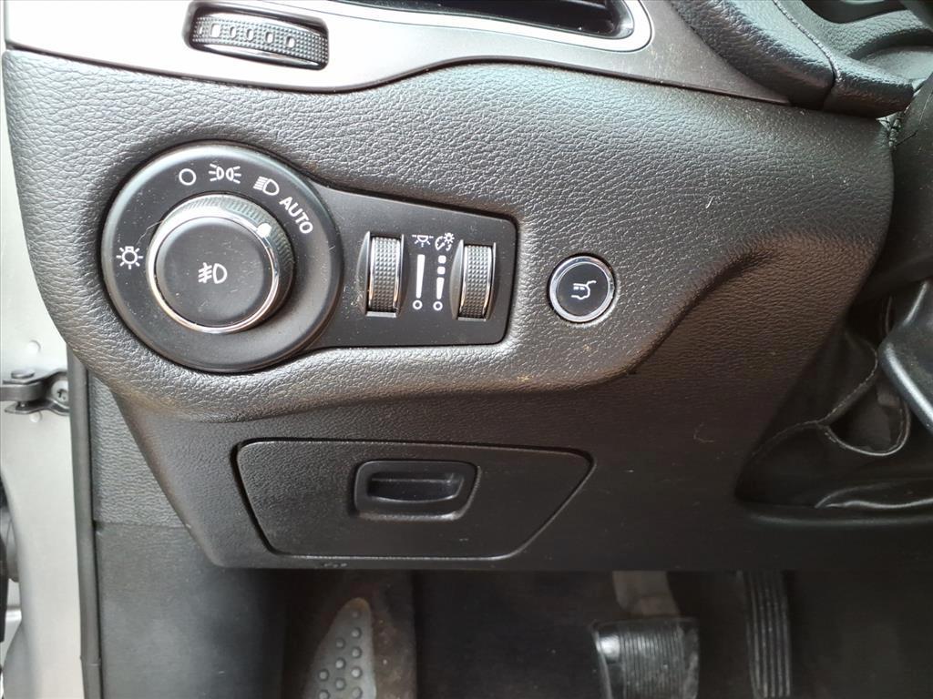 used 2019 Jeep Cherokee car, priced at $18,488