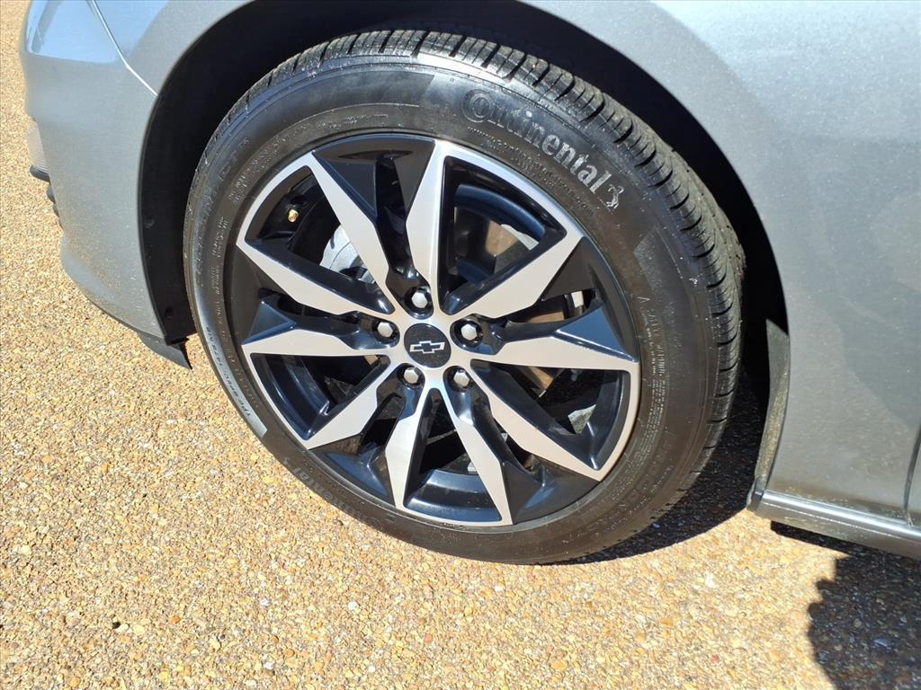 used 2024 Chevrolet Malibu car, priced at $25,888