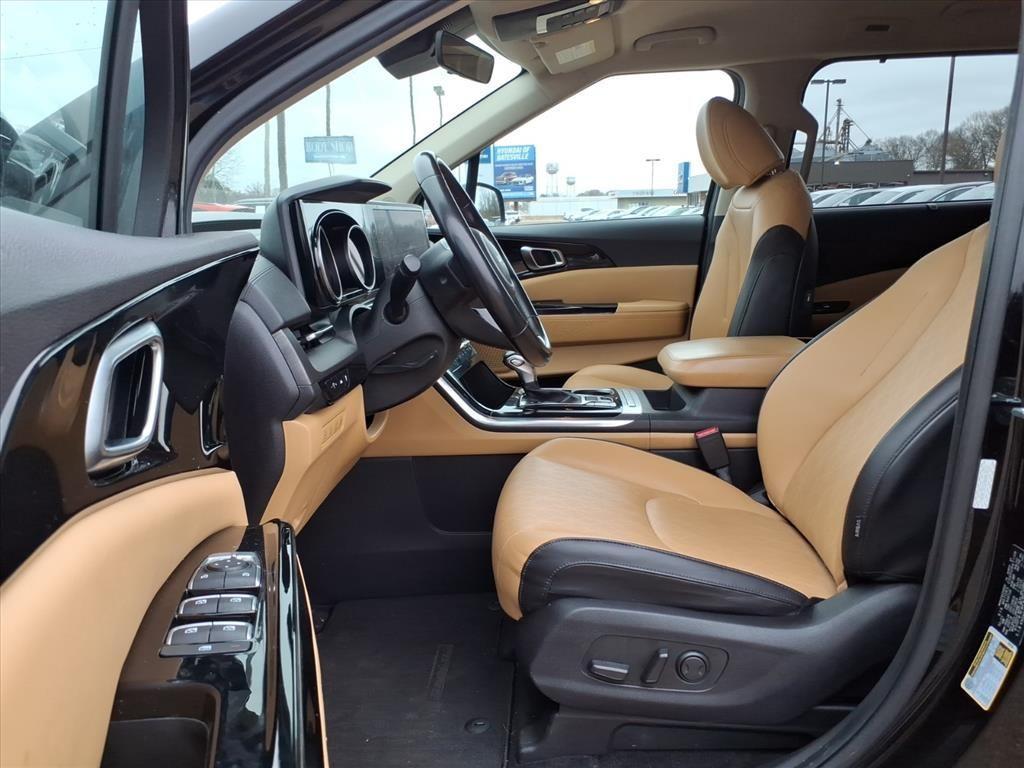 used 2022 Kia Carnival car, priced at $24,900