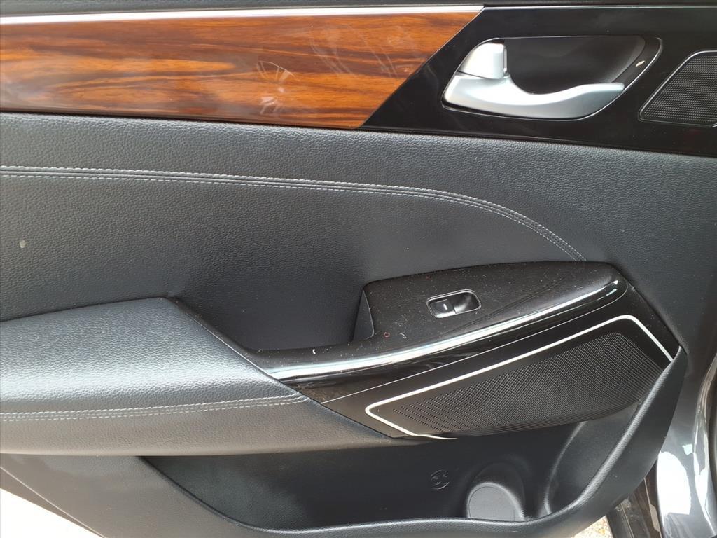 used 2018 Kia Cadenza car, priced at $18,888
