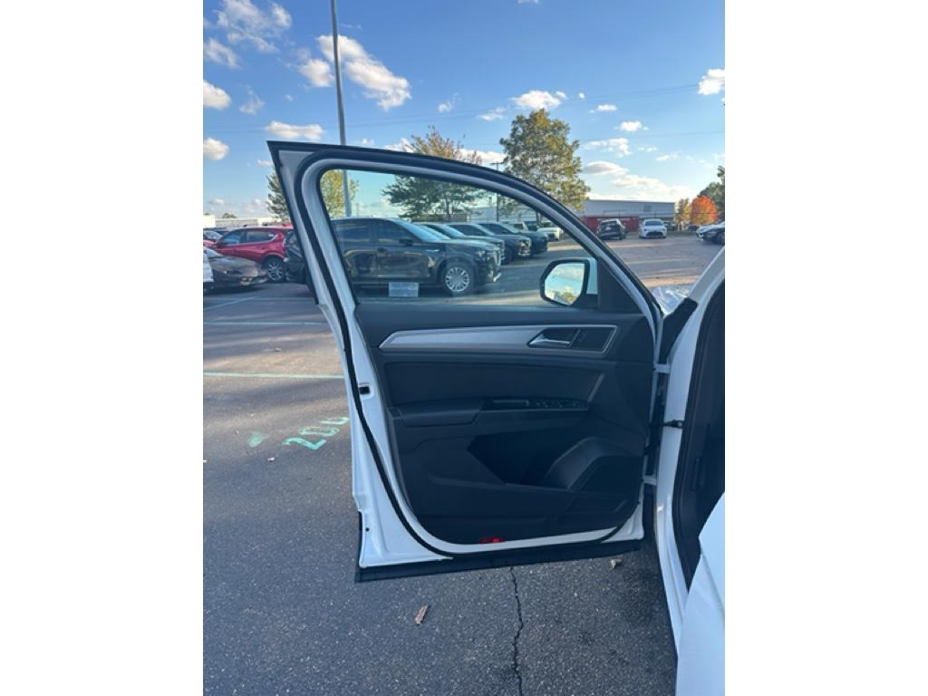 used 2020 Volkswagen Atlas Cross Sport car, priced at $17,389