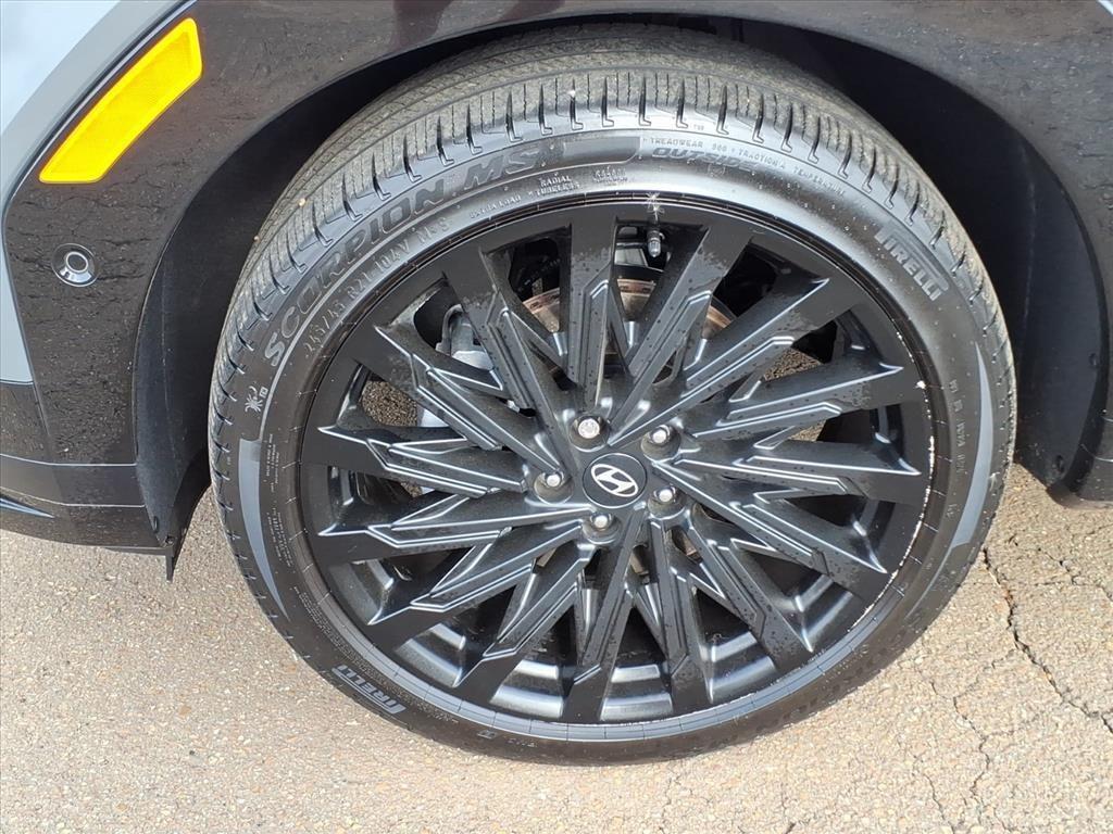 used 2024 Hyundai Santa Fe car, priced at $32,841