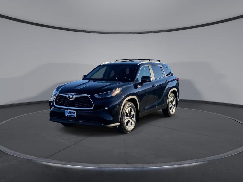 used 2024 Toyota Highlander car, priced at $39,581
