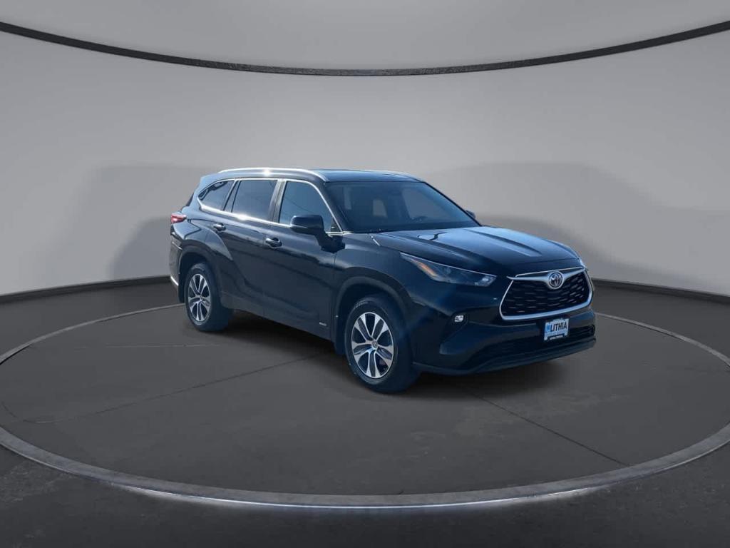 used 2023 Toyota Highlander Hybrid car, priced at $39,455