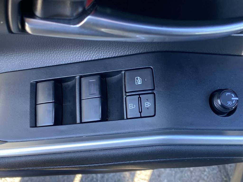 used 2023 Toyota Highlander Hybrid car, priced at $39,455