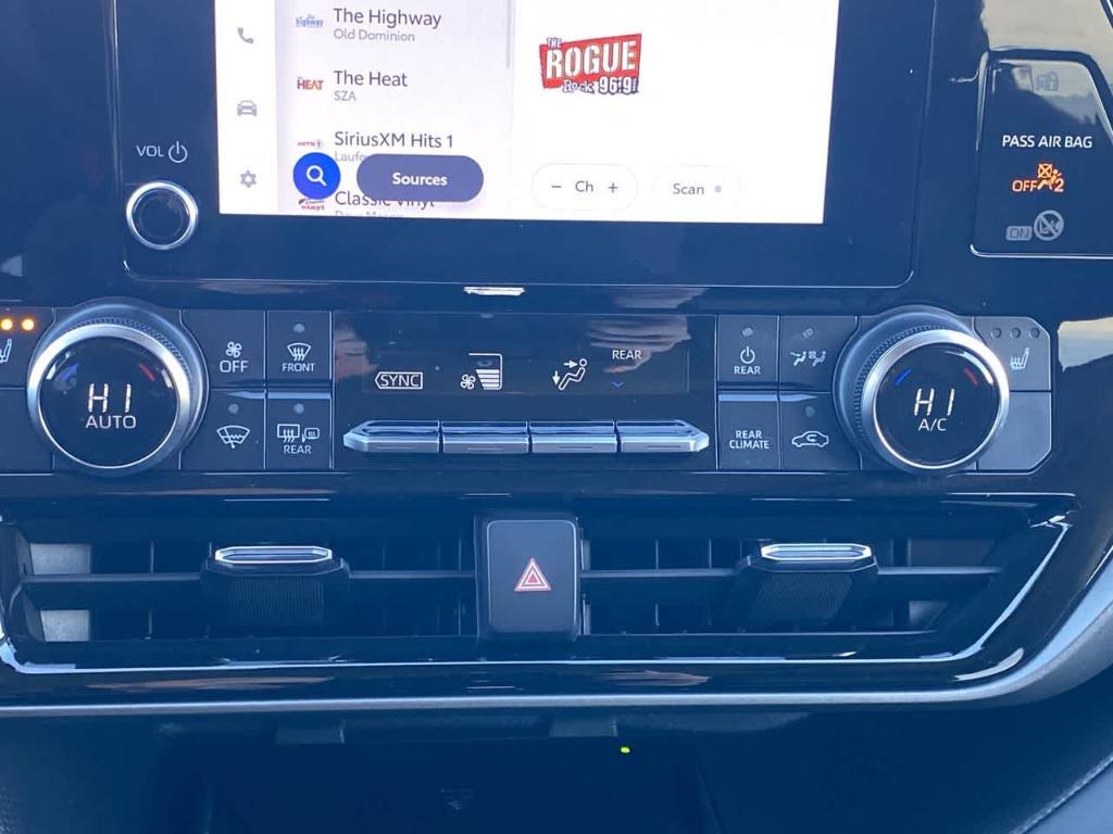 used 2023 Toyota Highlander Hybrid car, priced at $39,455