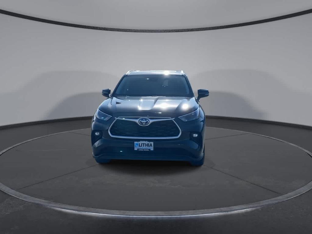 used 2023 Toyota Highlander Hybrid car, priced at $39,455