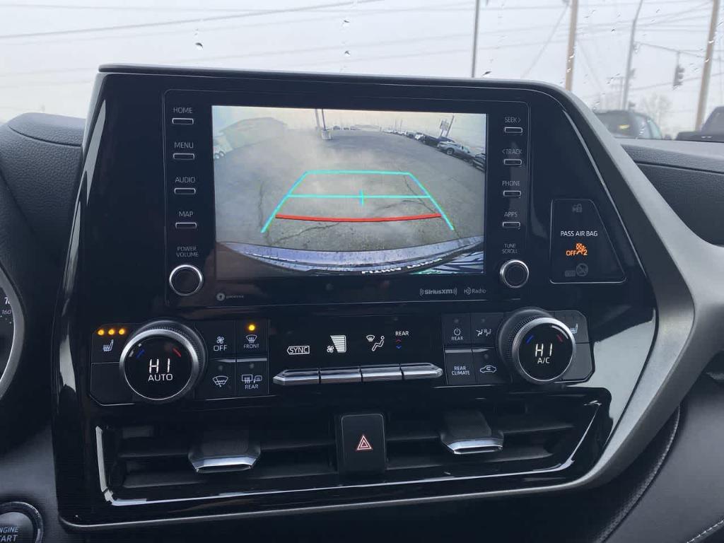 used 2022 Toyota Highlander car, priced at $35,943