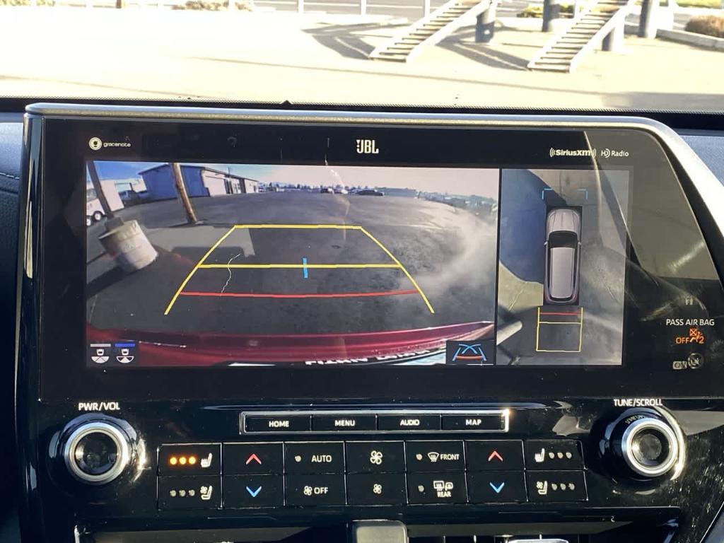 used 2020 Toyota Highlander Hybrid car, priced at $35,623