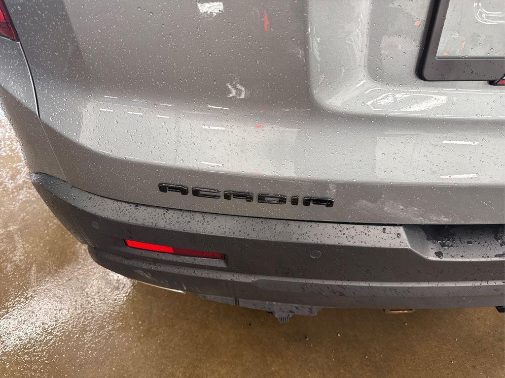used 2023 GMC Acadia car, priced at $28,987