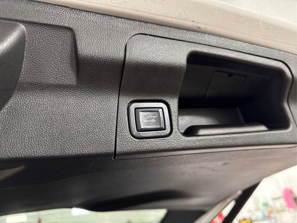 used 2023 GMC Acadia car, priced at $28,145