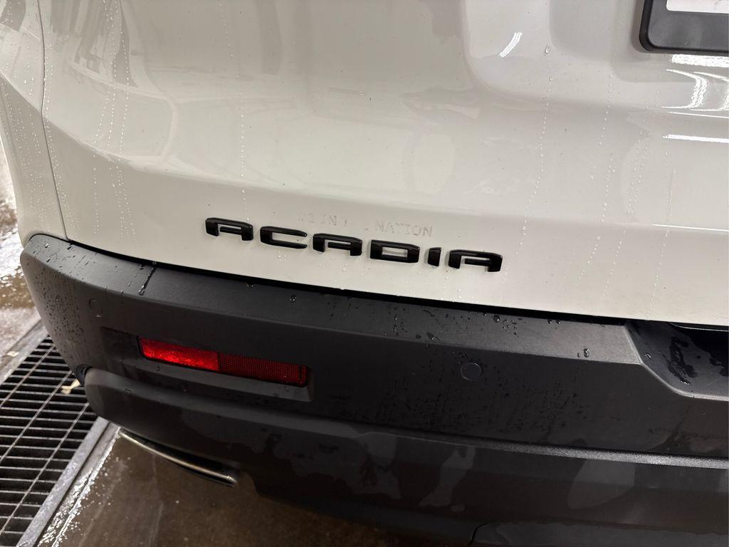 used 2023 GMC Acadia car, priced at $28,145