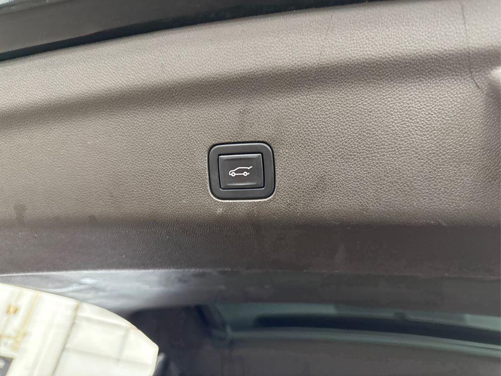 used 2022 GMC Yukon car, priced at $59,448