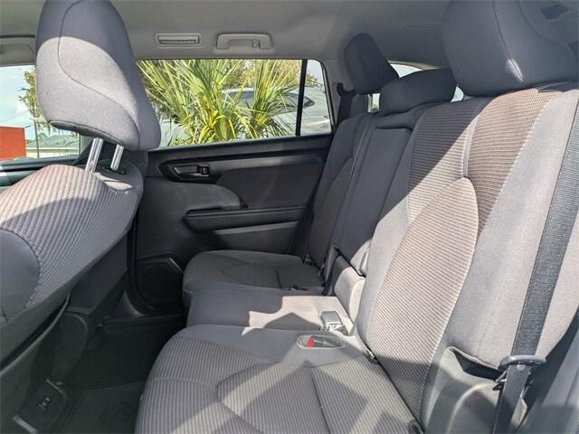 used 2021 Toyota Highlander car, priced at $24,999