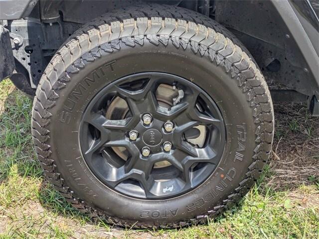 used 2023 Jeep Gladiator car, priced at $26,999