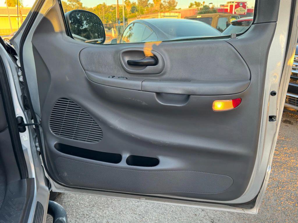 used 2002 Ford F-150 car, priced at $9,995