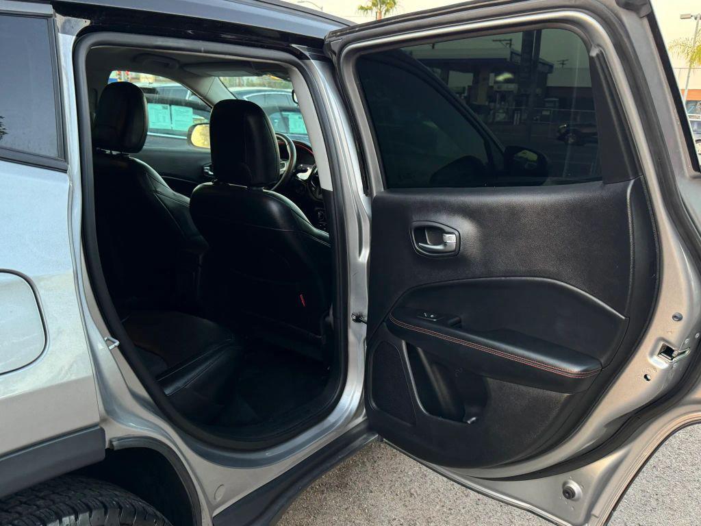 used 2019 Jeep Compass car