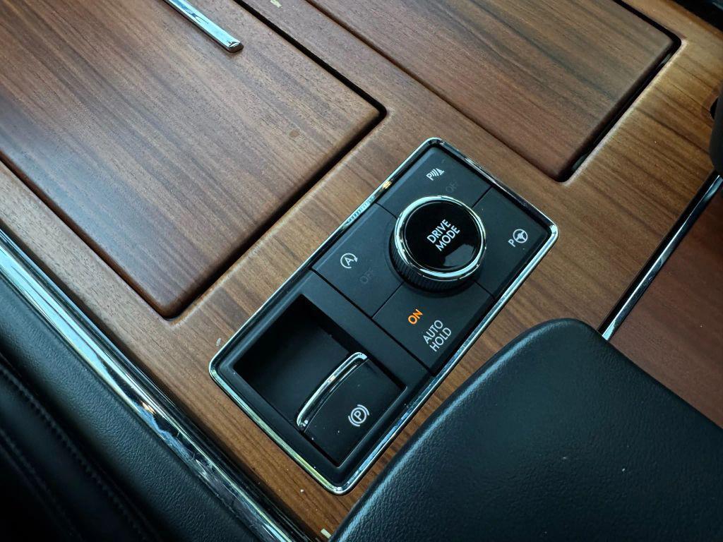 used 2020 Lincoln Navigator car, priced at $34,995