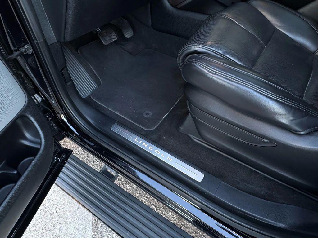 used 2020 Lincoln Navigator car, priced at $34,995