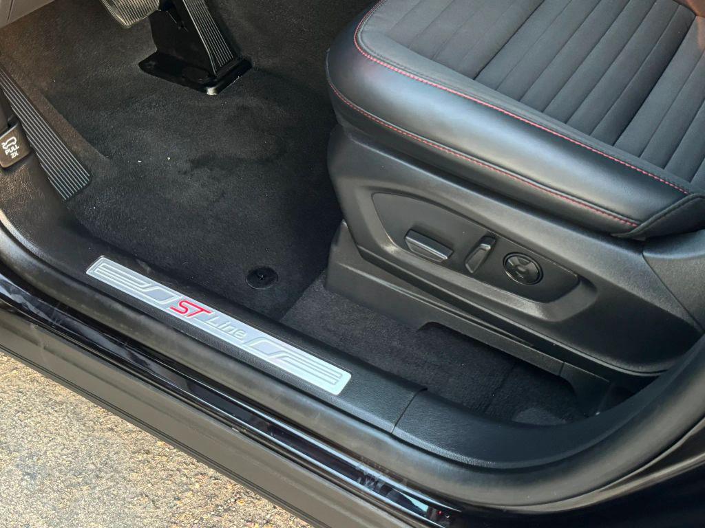 used 2025 Ford Explorer car, priced at $34,995