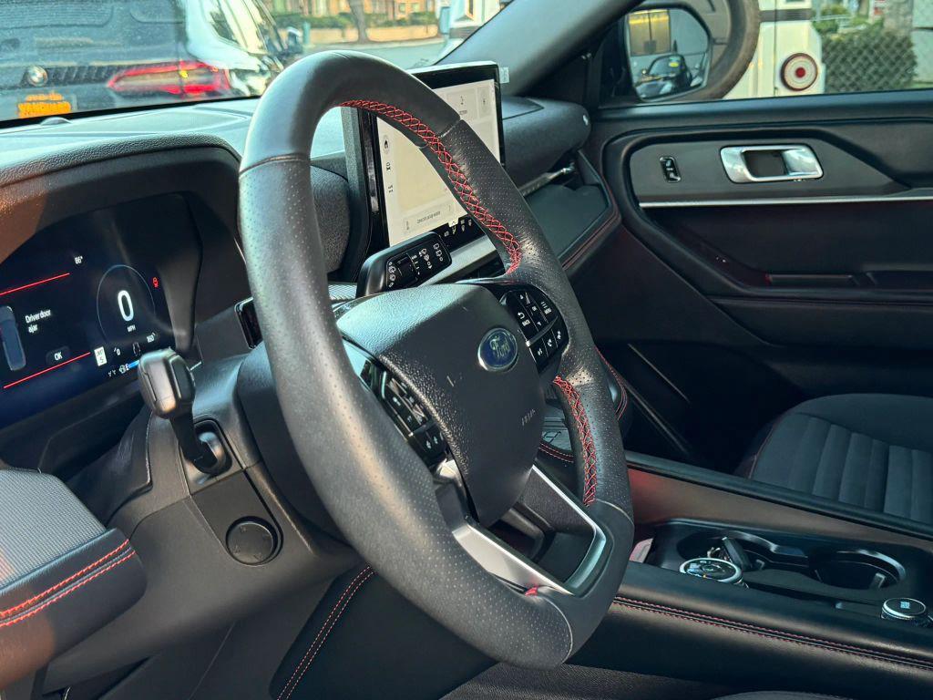 used 2025 Ford Explorer car, priced at $34,995