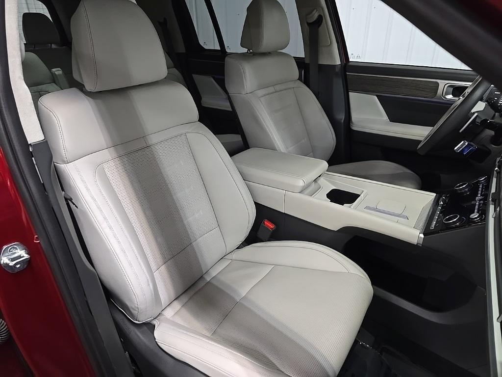 used 2024 Hyundai Santa Fe car, priced at $37,999