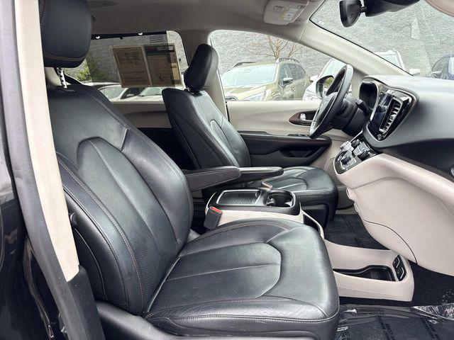 used 2017 Chrysler Pacifica car, priced at $11,900