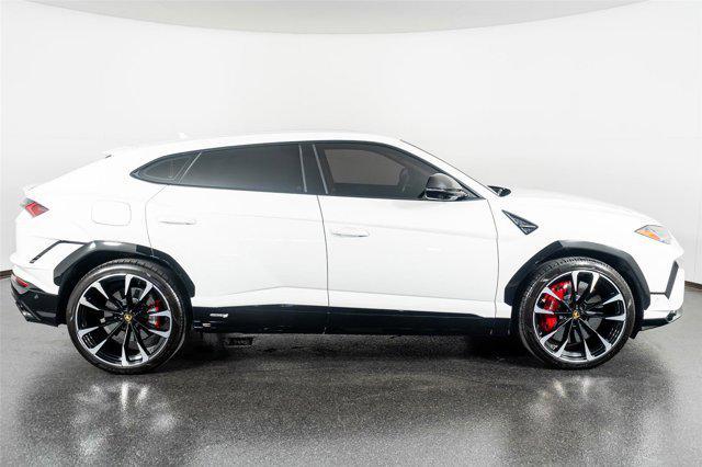 used 2023 Lamborghini Urus car, priced at $254,998