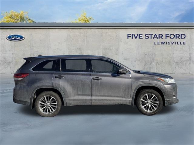 used 2019 Toyota Highlander car, priced at $23,500