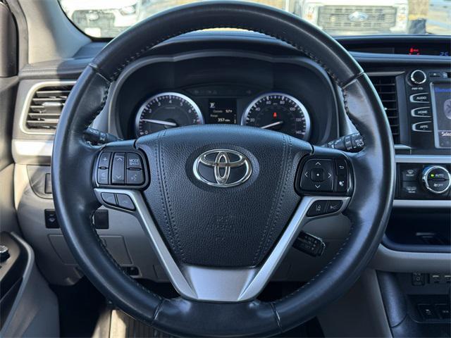 used 2019 Toyota Highlander car, priced at $23,500