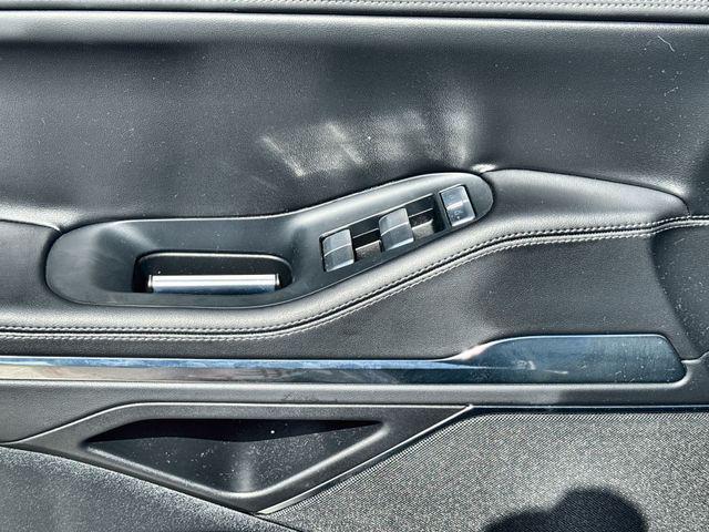 used 2025 Lincoln Navigator car, priced at $84,225