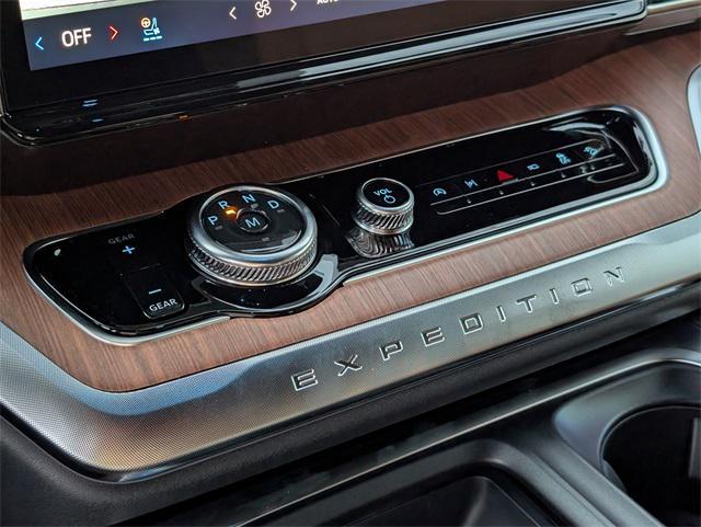 new 2025 Ford Expedition car, priced at $85,838